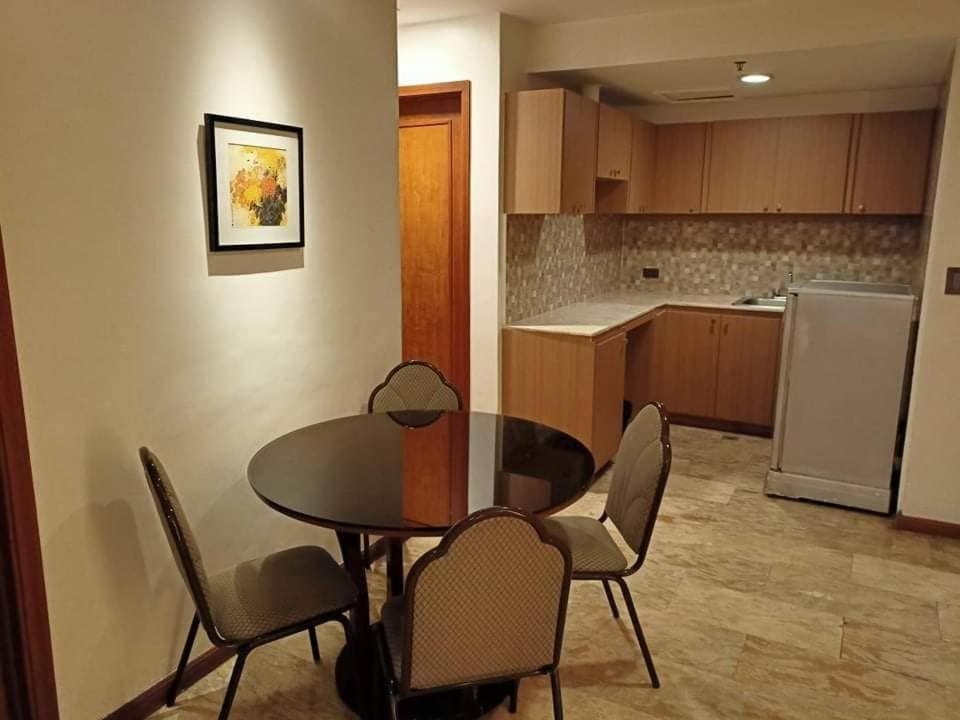 Fernandina 88 Suites Condo Cubao Esterno foto