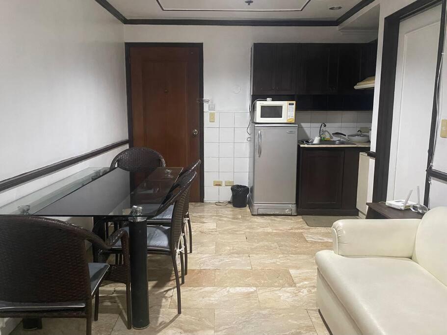 Fernandina 88 Suites Condo Cubao Esterno foto